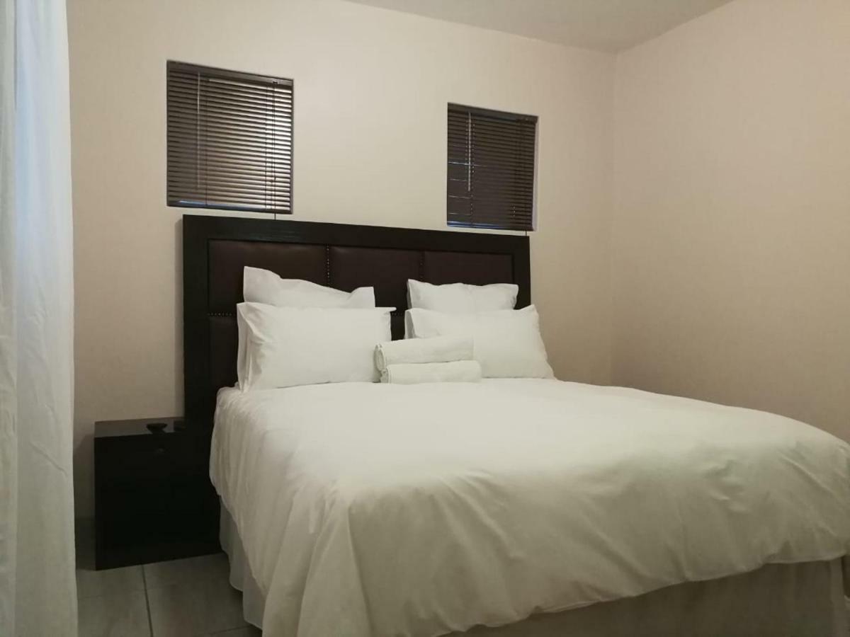 Emangunini Guest House Richards Bay Exterior foto