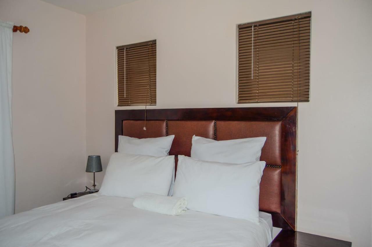 Emangunini Guest House Richards Bay Exterior foto